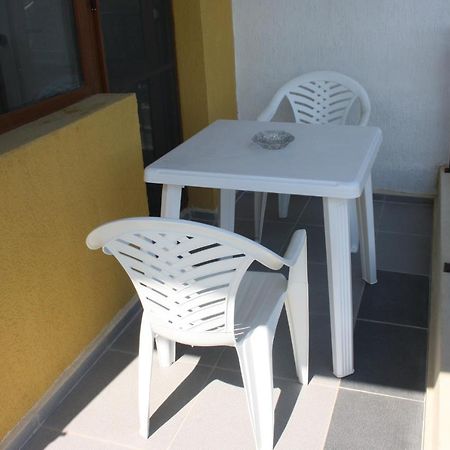 צ'רנומורץ Family Hotel Akra מראה חיצוני תמונה