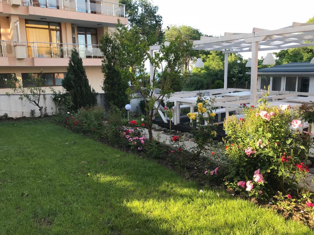 צ'רנומורץ Family Hotel Akra מראה חיצוני תמונה