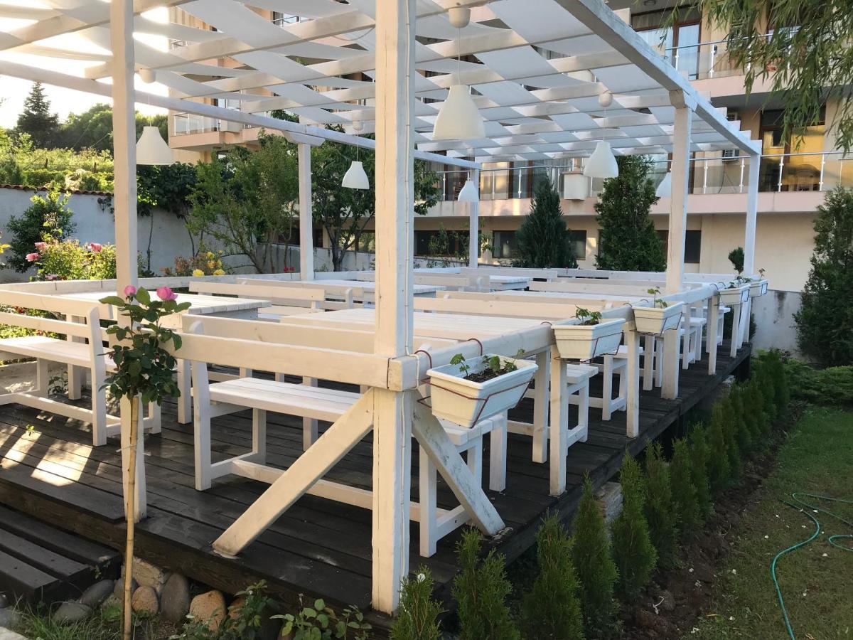 צ'רנומורץ Family Hotel Akra מראה חיצוני תמונה