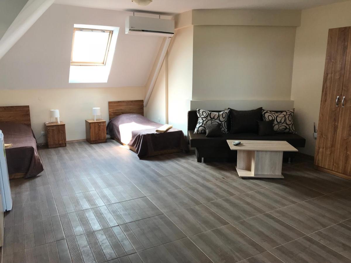 צ'רנומורץ Family Hotel Akra מראה חיצוני תמונה